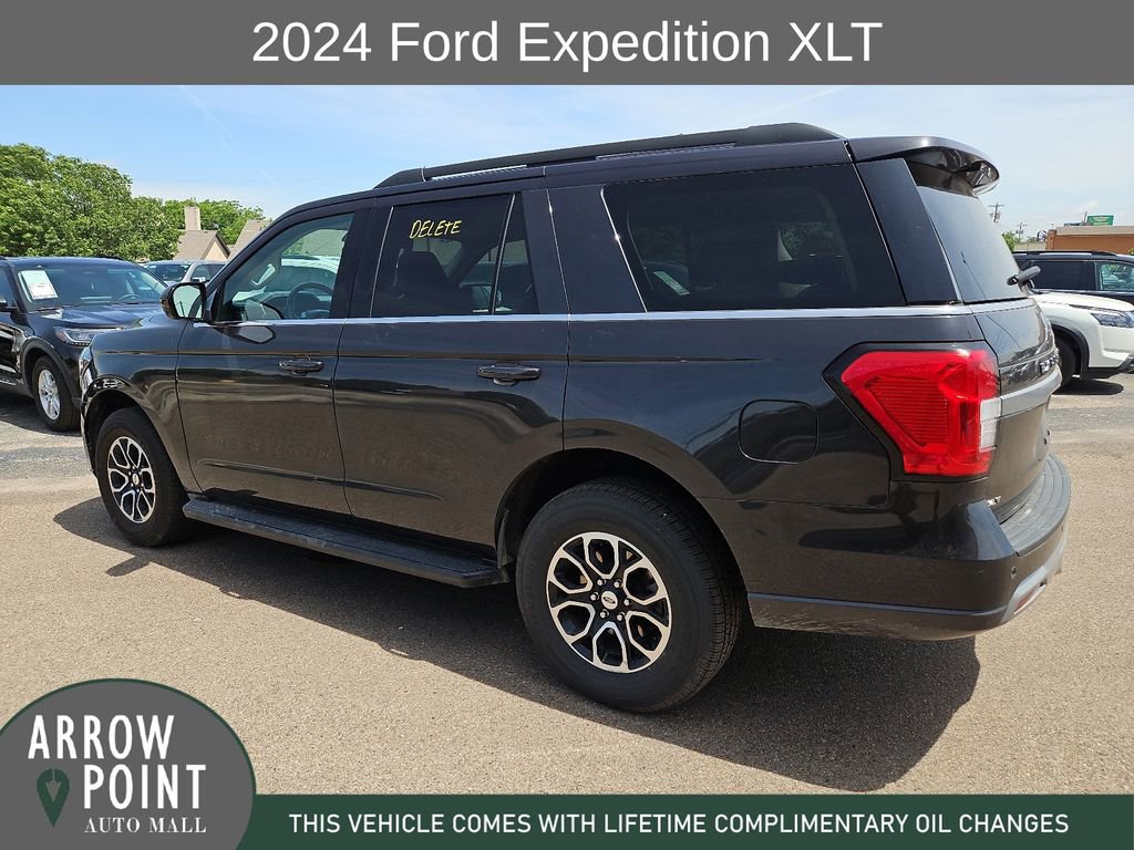 Used 2024 Ford Expedition XLT RWD image 8