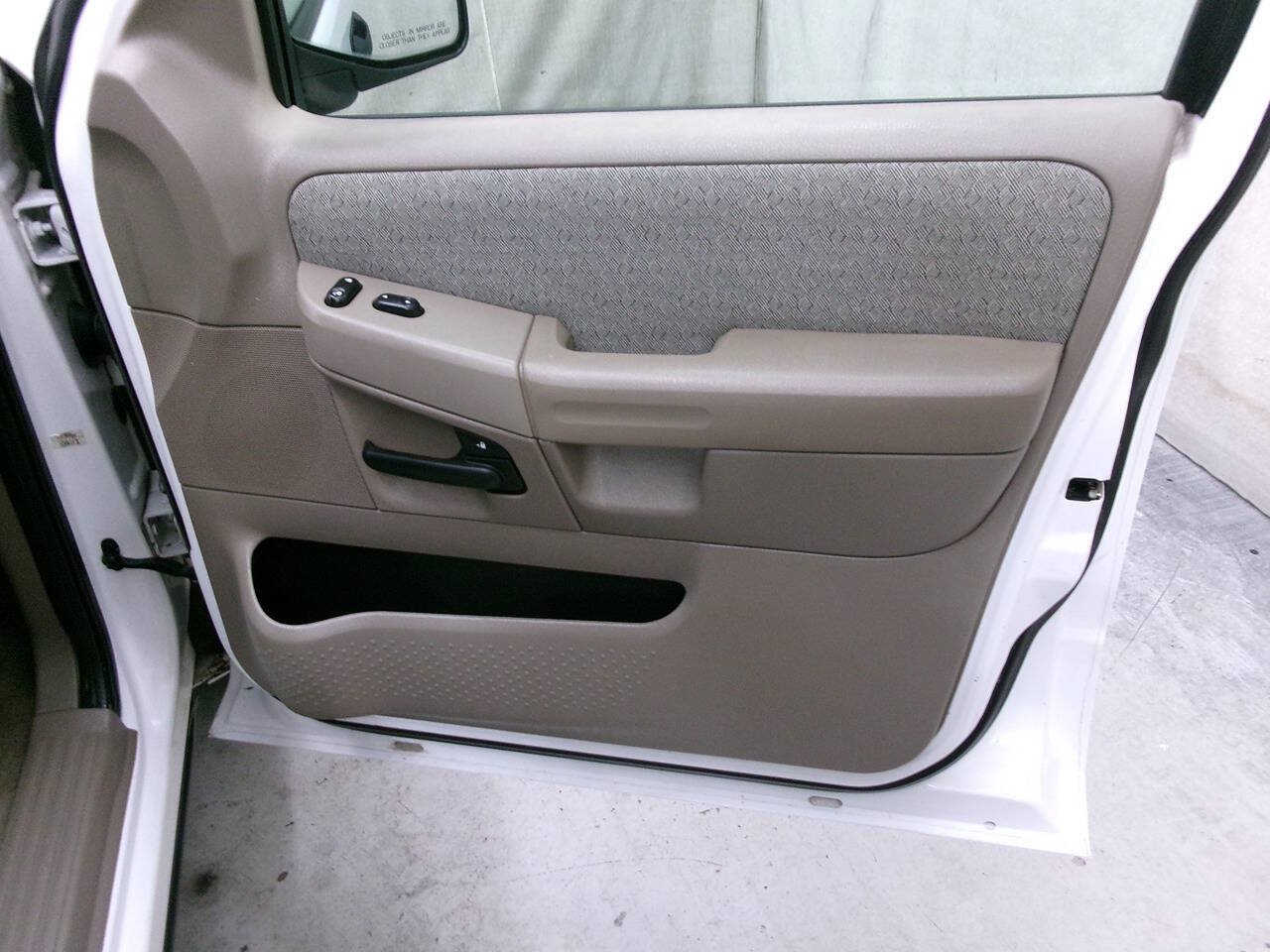 Used 2003 Ford Explorer Sport XLS AWD/4WD image 27