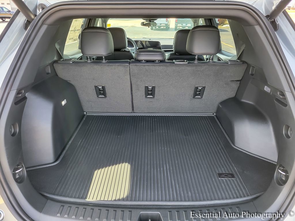 New 2026 Chevrolet Equinox LT w/ Convenience Package II image 16