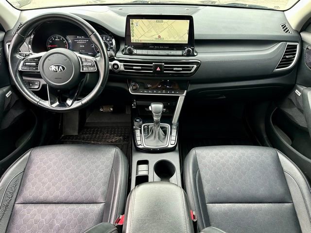 Used 2021 Kia Seltos SX w/ SX Sunroof Package image 17