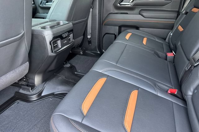 Used 2025 GMC Sierra 2500 AT4 w/ AT4 Premium Plus Package AWD/4WD image 14