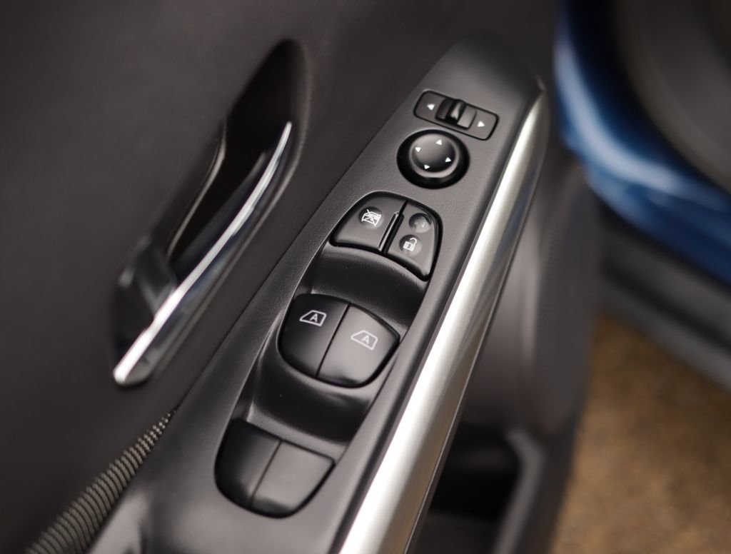 Used 2020 Nissan Kicks SV w/ Exterior Package image 20