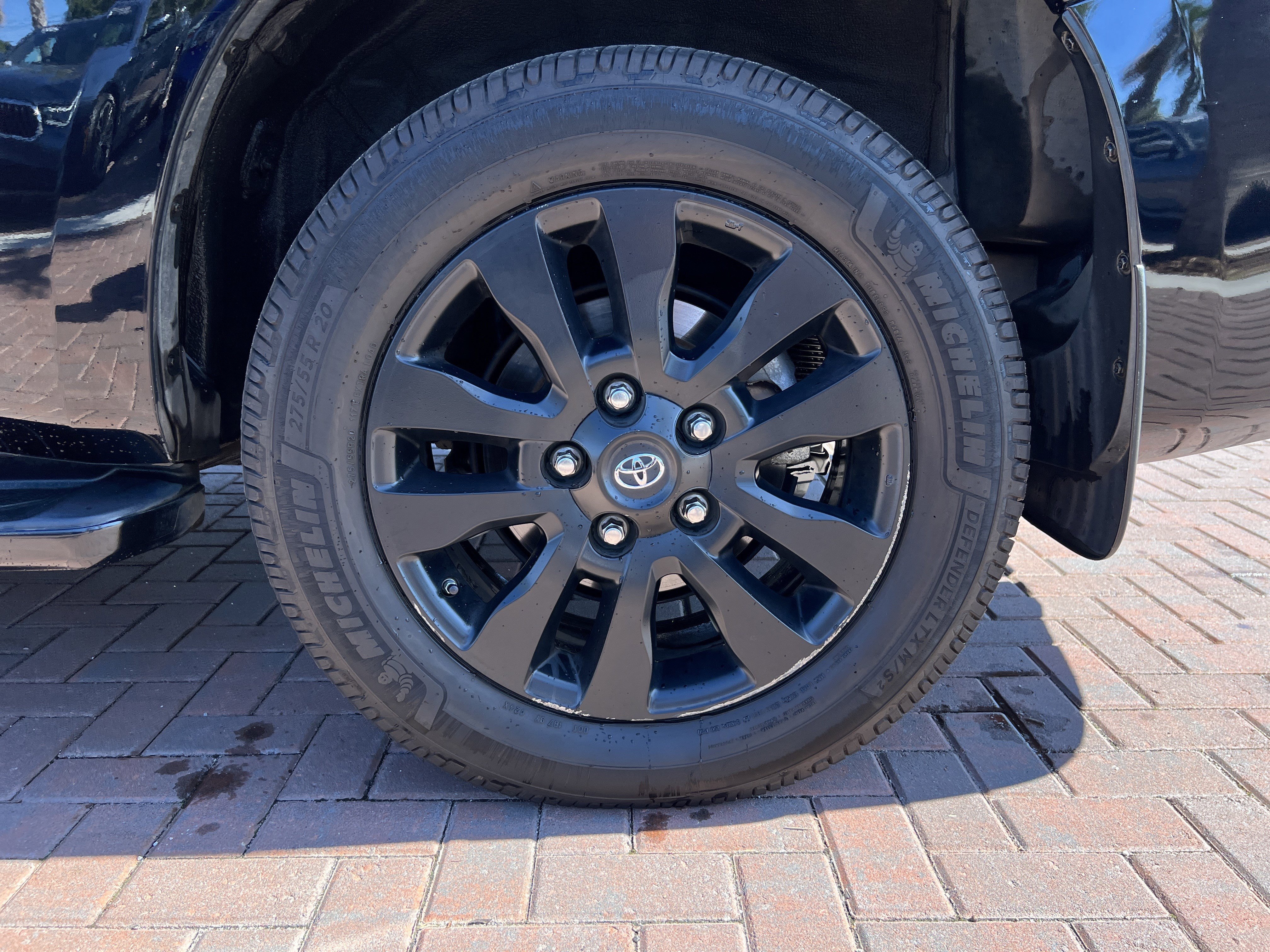 Used 2021 Toyota Sequoia Platinum AWD/4WD image 13