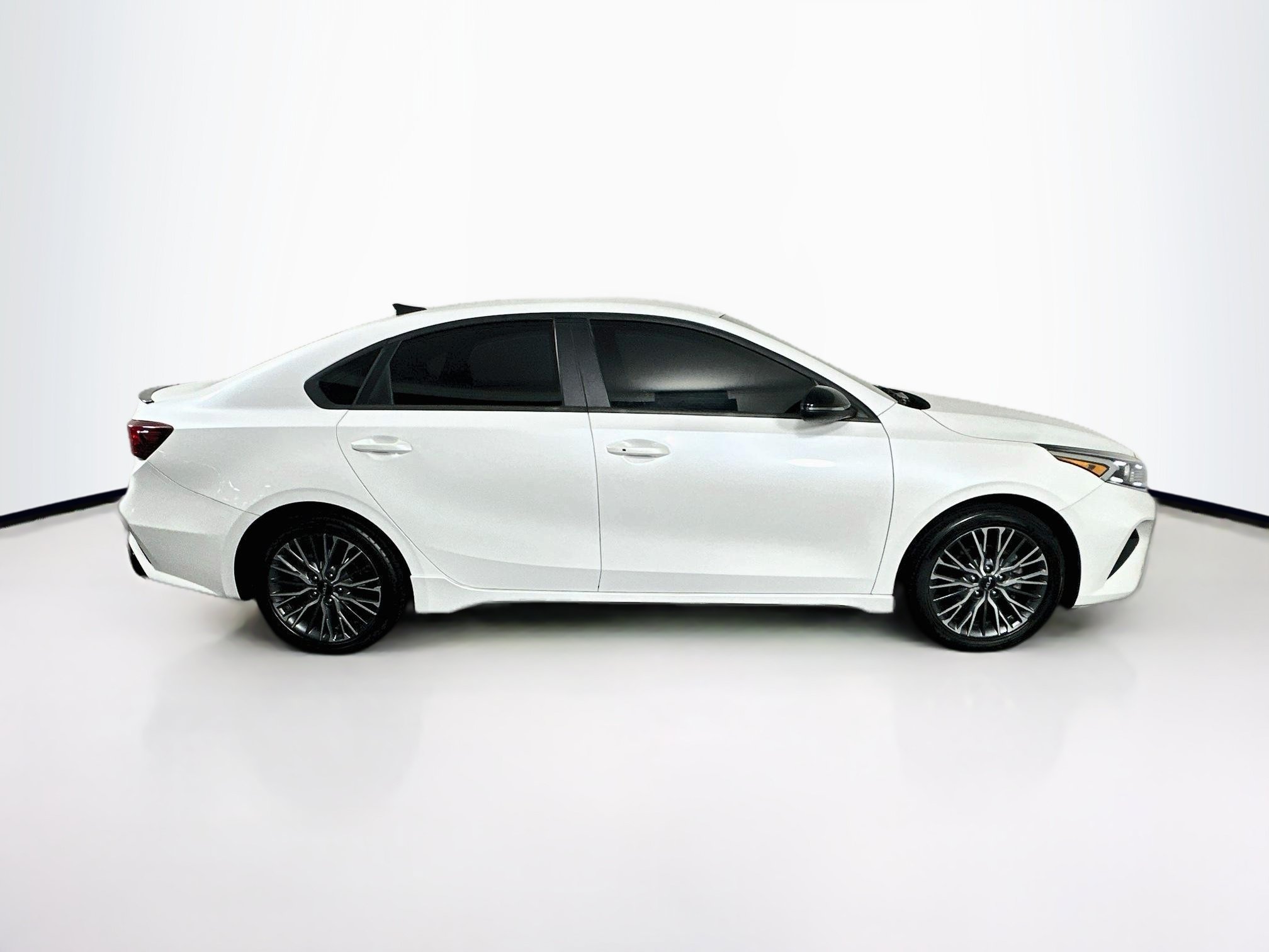 Used 2022 Kia Forte GT-Line FWD image 10