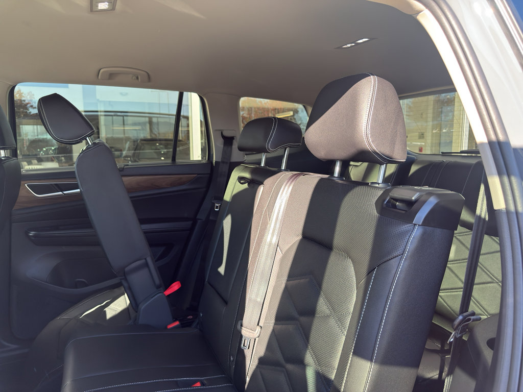 New 2026 Volkswagen Atlas SE image 13
