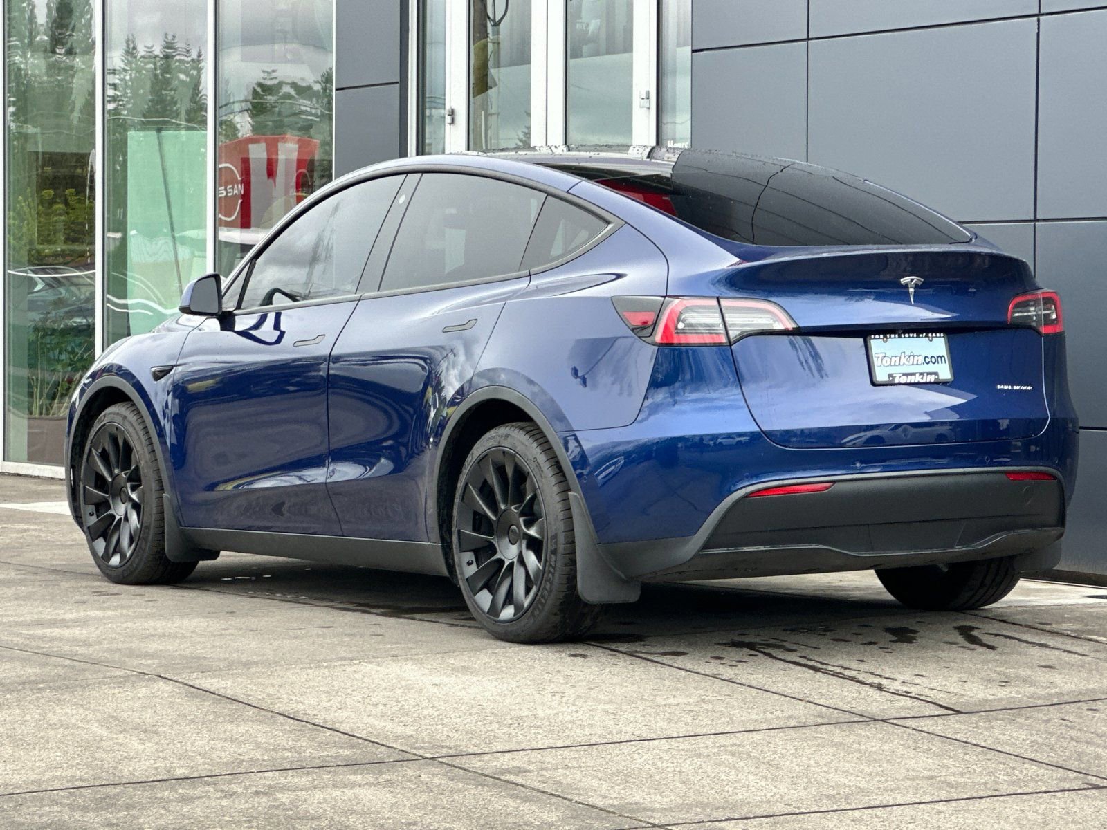 Used 2021 Tesla Model Y Long Range AWD/4WD image 5
