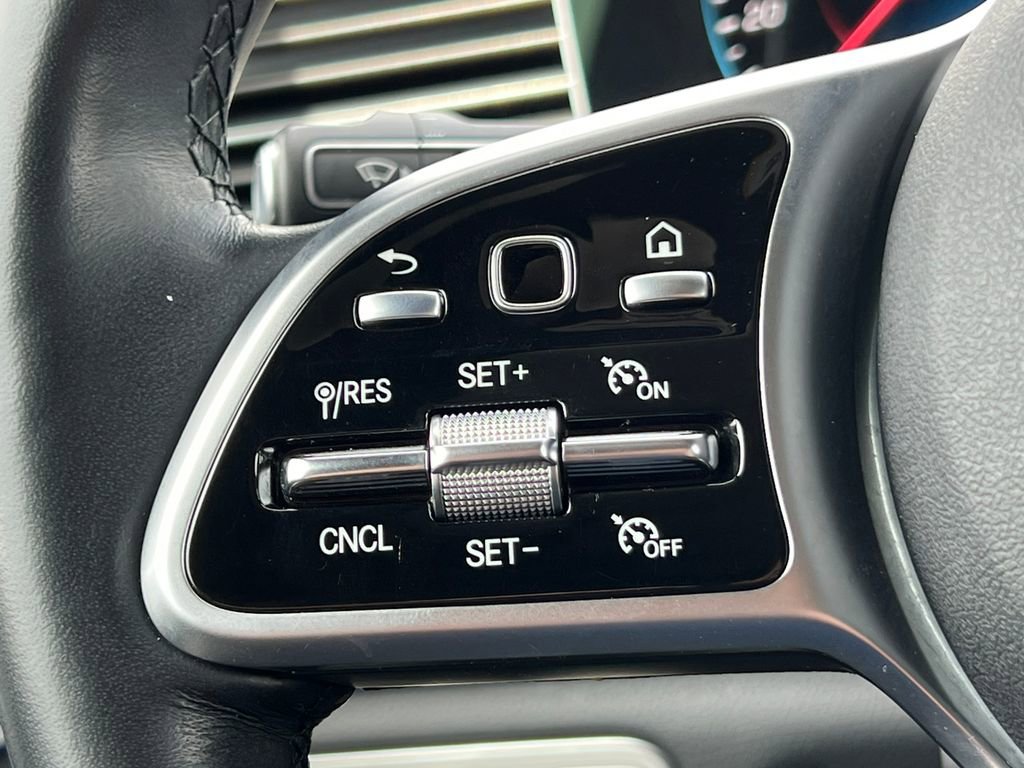 Used 2022 Mercedes-Benz GLE 350 4MATIC w/ AMG Line Exterior image 24