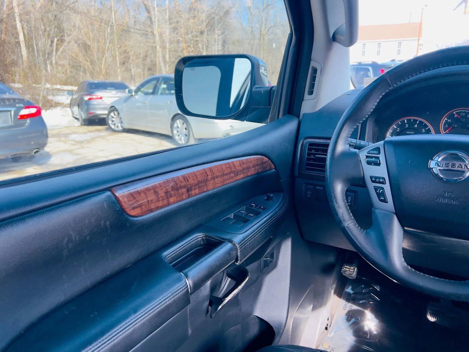 Used 2014 Nissan Armada SL image 24