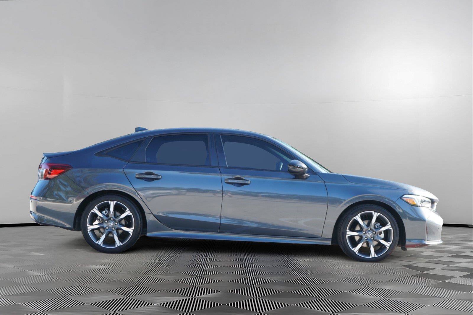 Used 2026 Honda Civic Sport Touring image 4