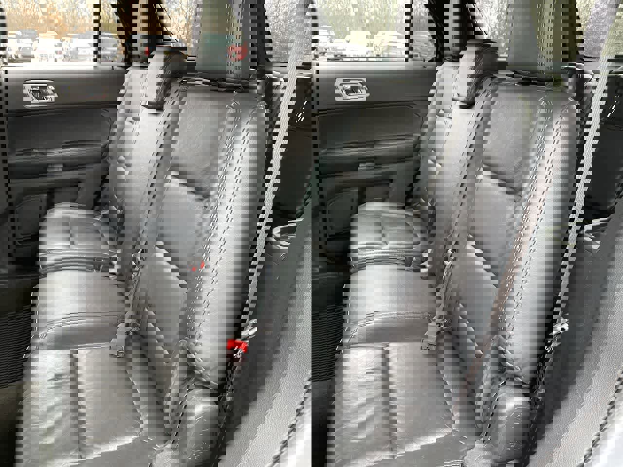 Used 2014 Ford Explorer XLT w/ Equipment Group 202A image 19