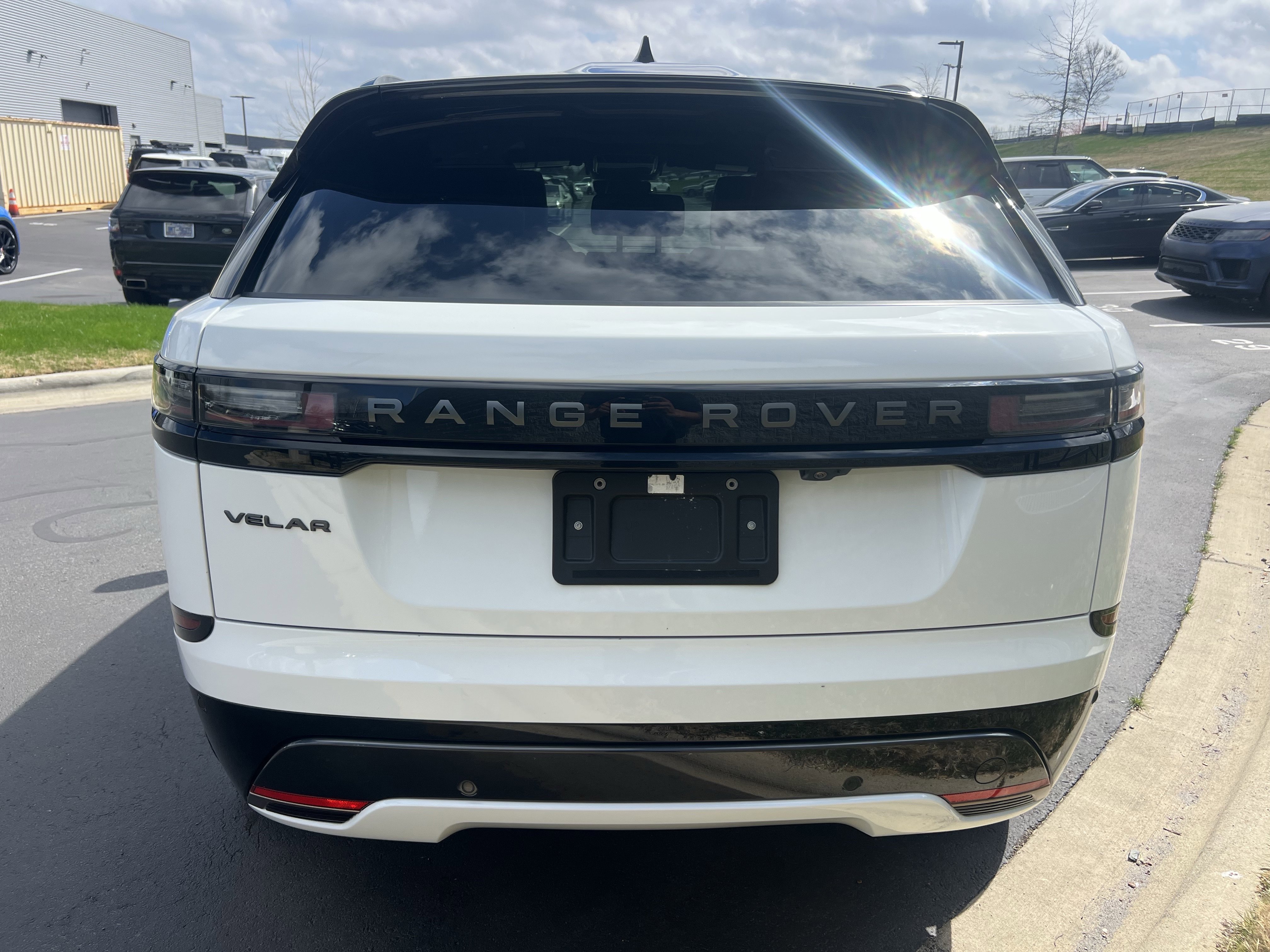 Certified 2025 Land Rover Range Rover Velar Dynamic HSE AWD/4WD image 6