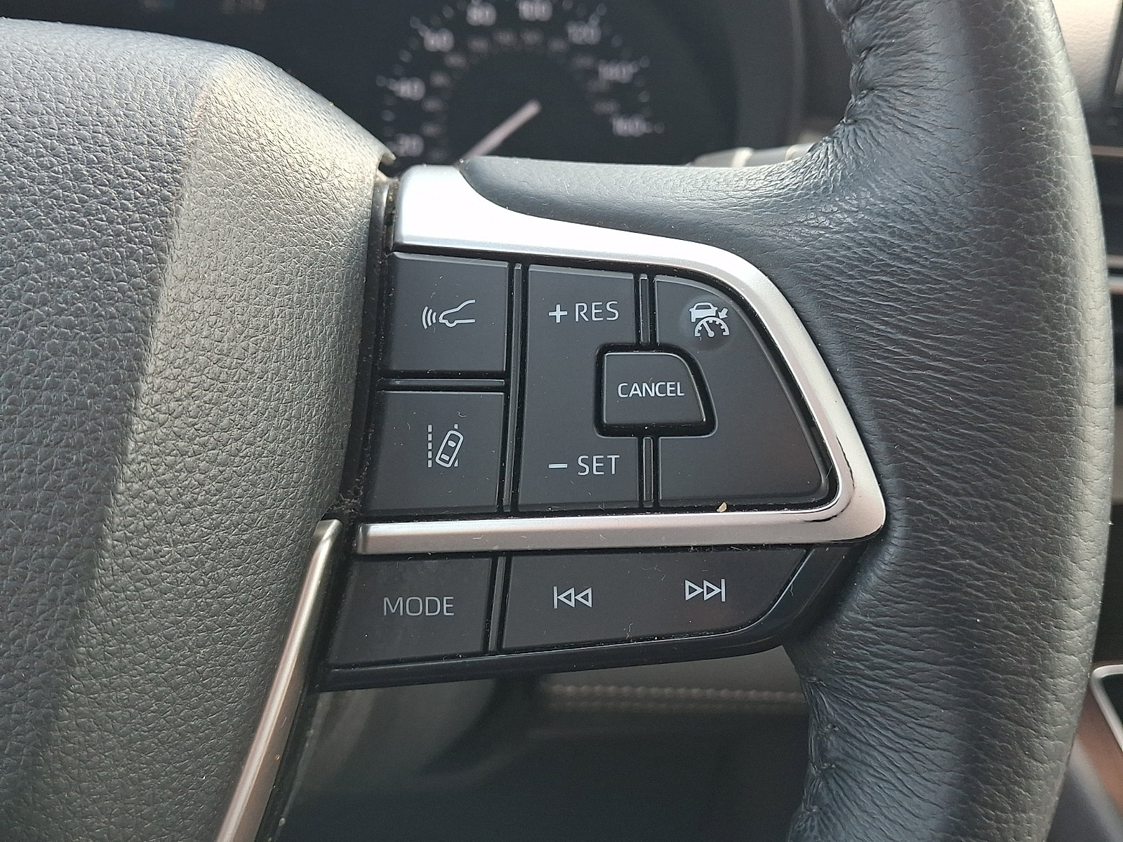 Used 2021 Toyota Sienna XLE AWD/4WD image 23