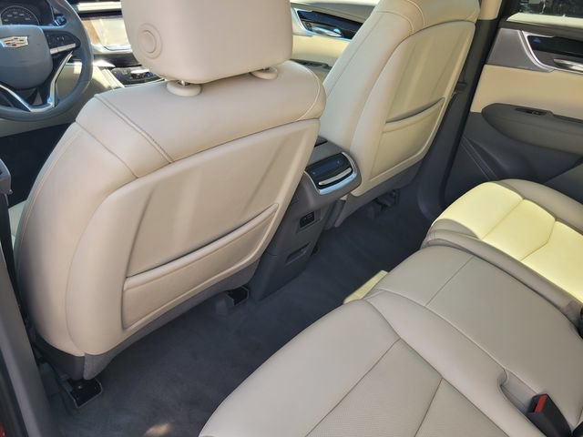 Used 2023 Cadillac XT6 Premium Luxury w/ Technology Package AWD/4WD image 12