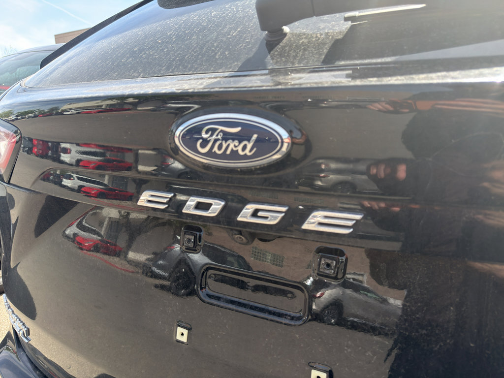 Used 2022 Ford Edge SEL image 9