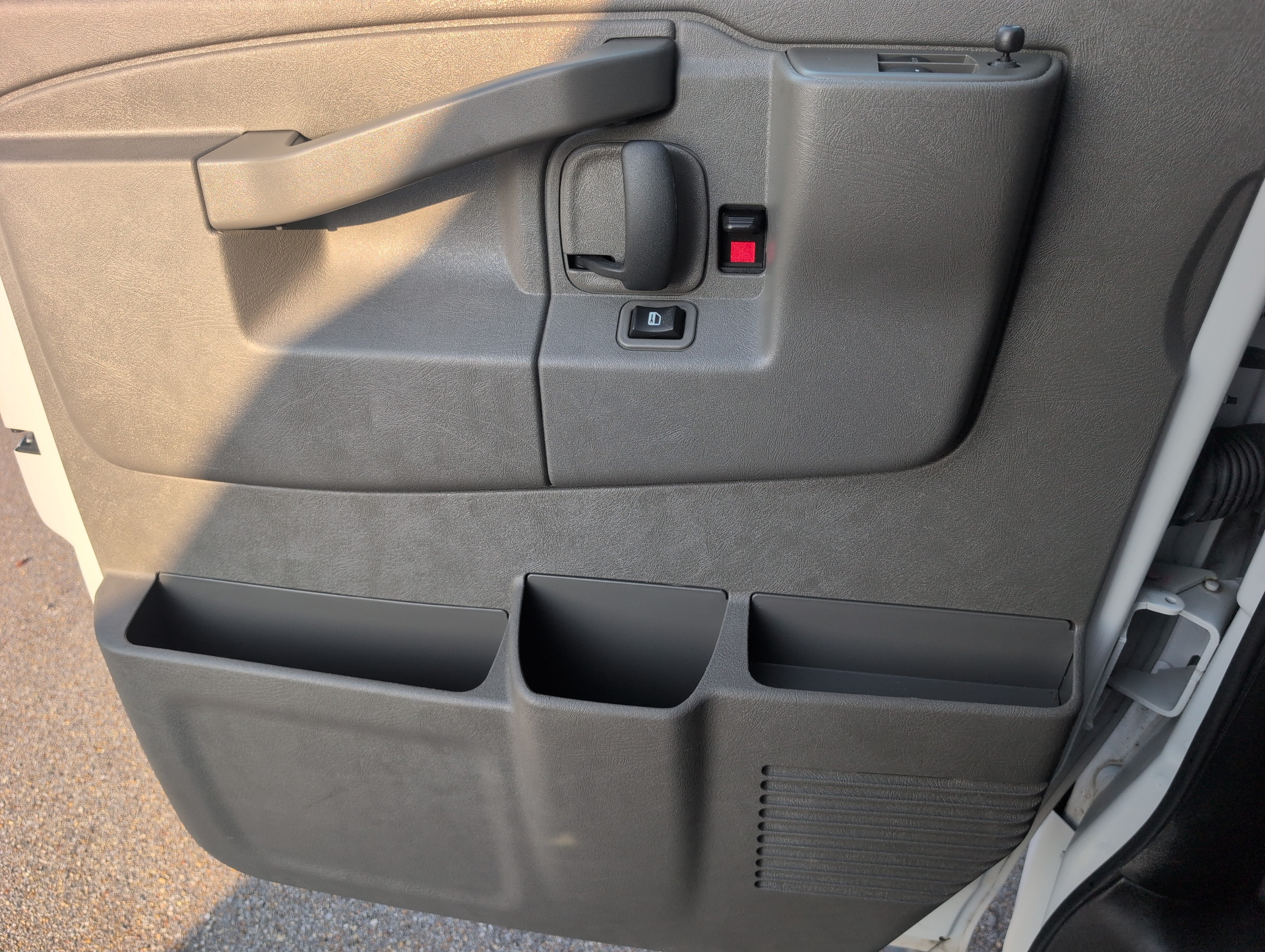 Used 2022 Chevrolet Express 3500 LS RWD image 15