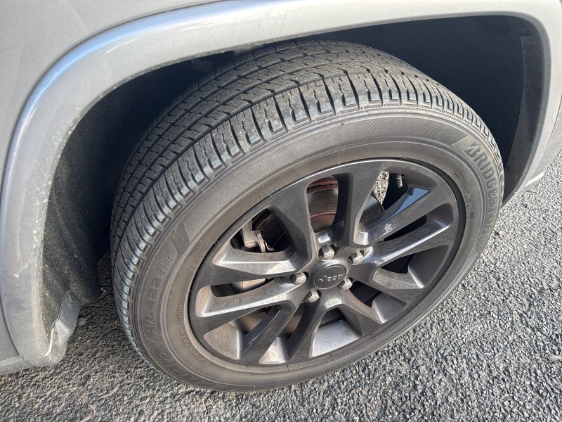Used 2017 Jeep Grand Cherokee Altitude AWD/4WD image 8
