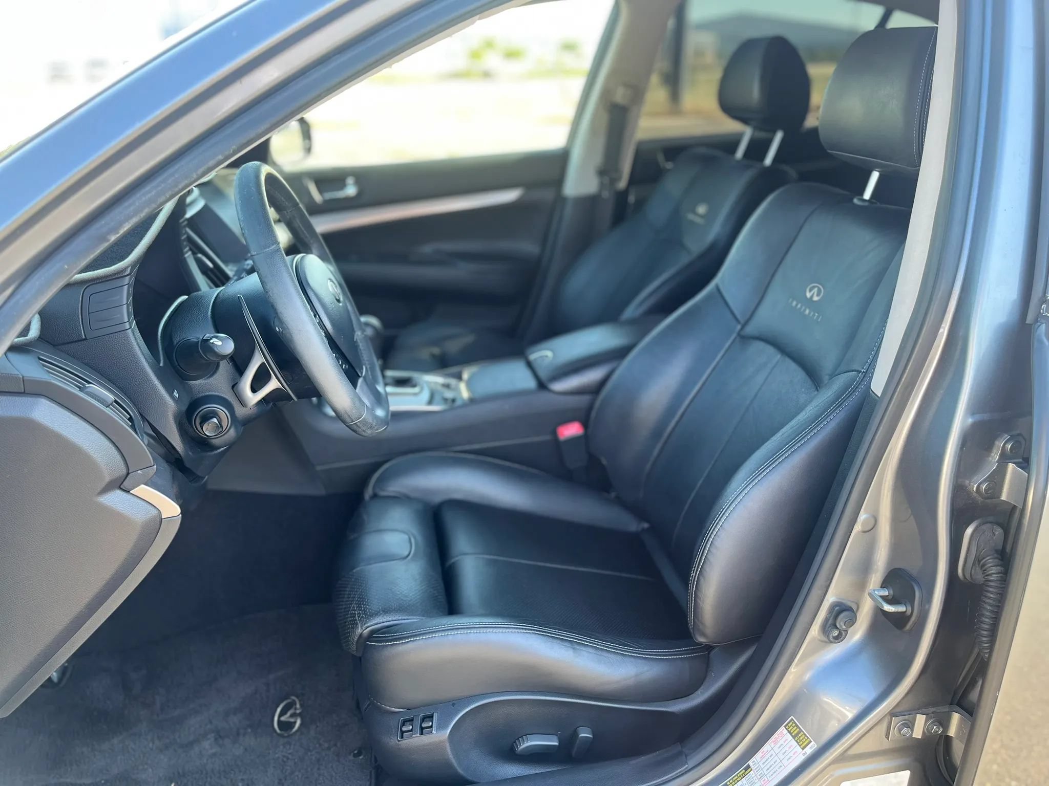 Used 2010 INFINITI G37 Journey w/ Premium Pkg RWD image 10