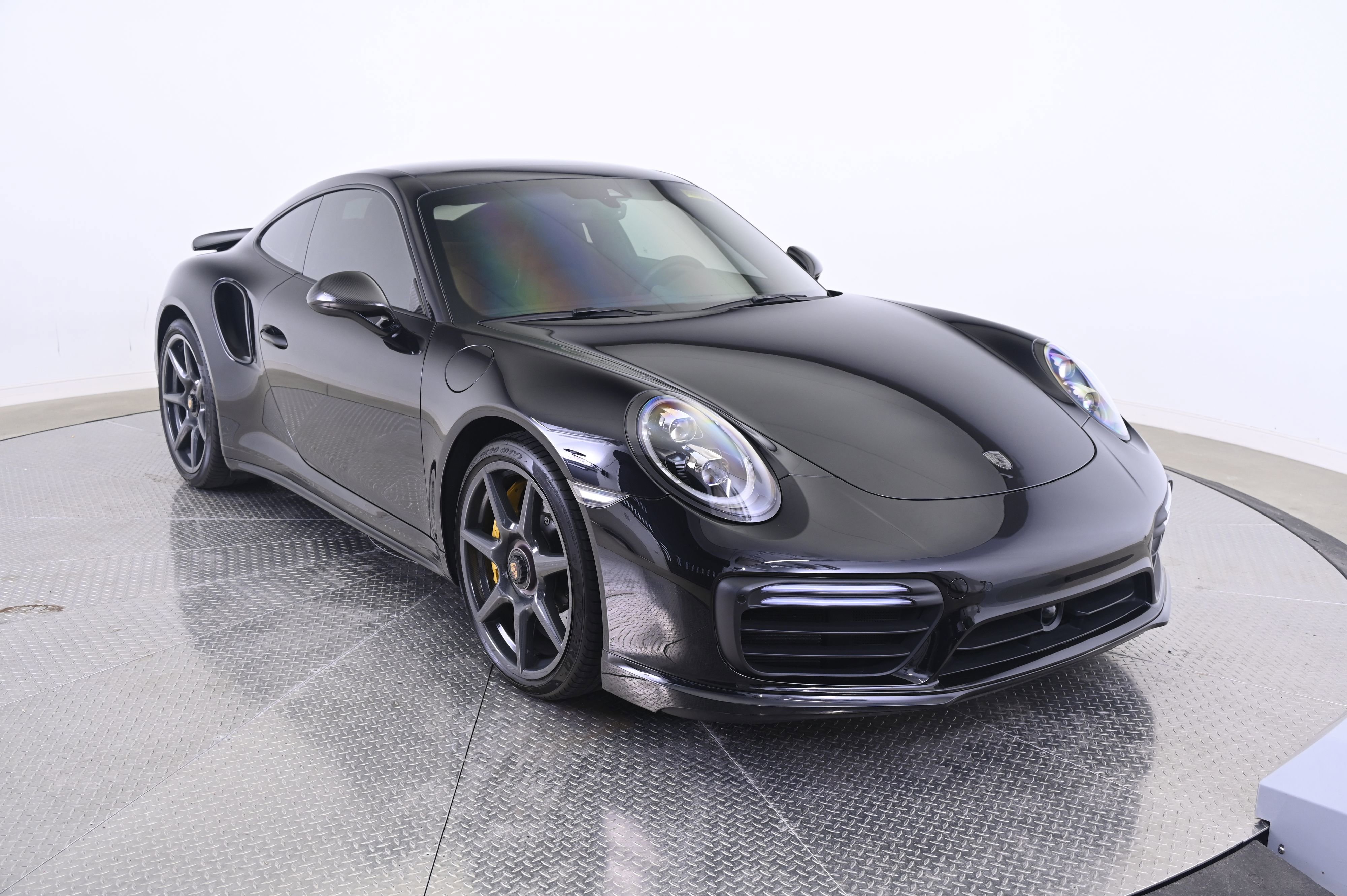 Certified 2019 Porsche 911 Turbo image 9