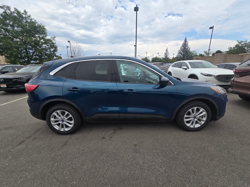Used 2020 Ford Escape SE FWD image 16