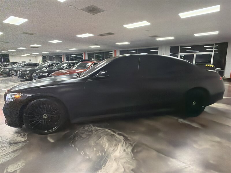 Used 2022 Mercedes-Benz S 580 4MATIC Sedan w/ AMG Line Package image 6