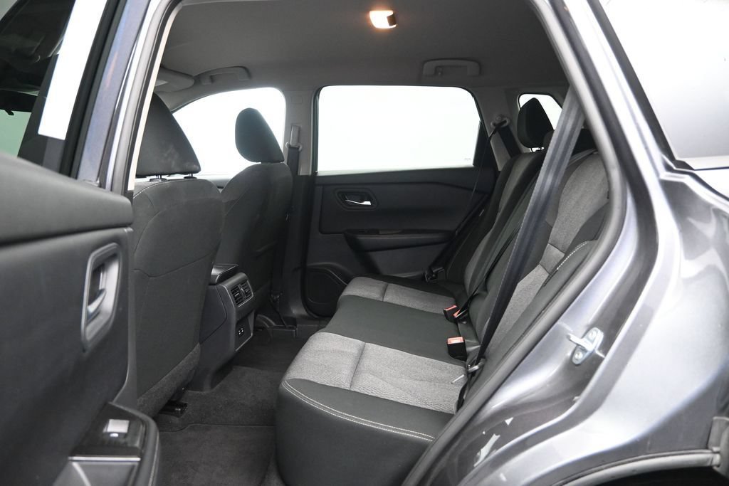 Used 2025 Nissan Rogue SV AWD/4WD image 26