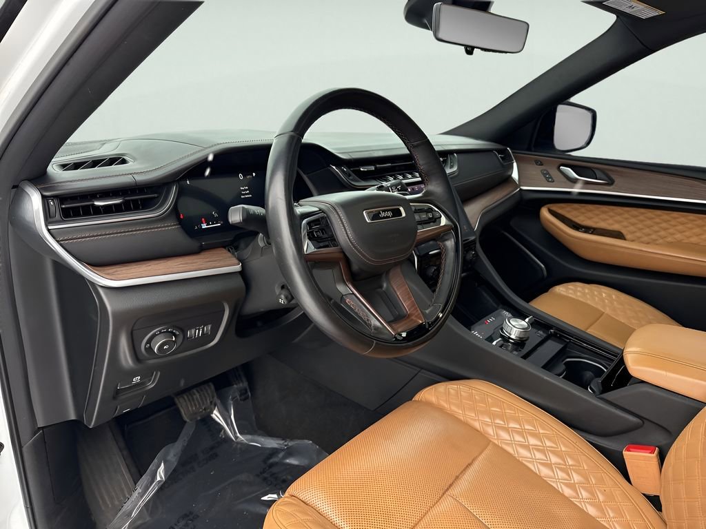 Used 2022 Jeep Grand Cherokee L Summit w/ Advanced Protech Group IV image 26