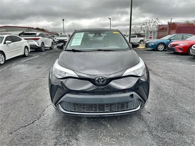 Used 2022 Toyota C-HR XLE image 12