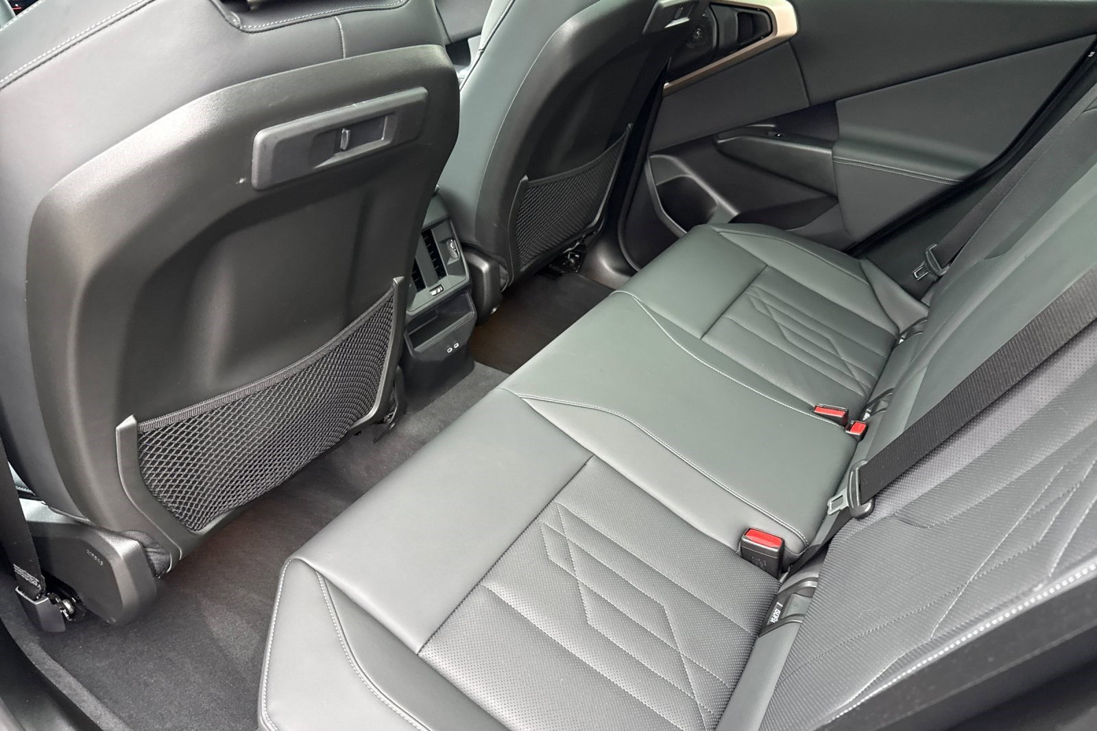 Used 2025 BMW X3 xDrive30i w/ Premium Package image 15