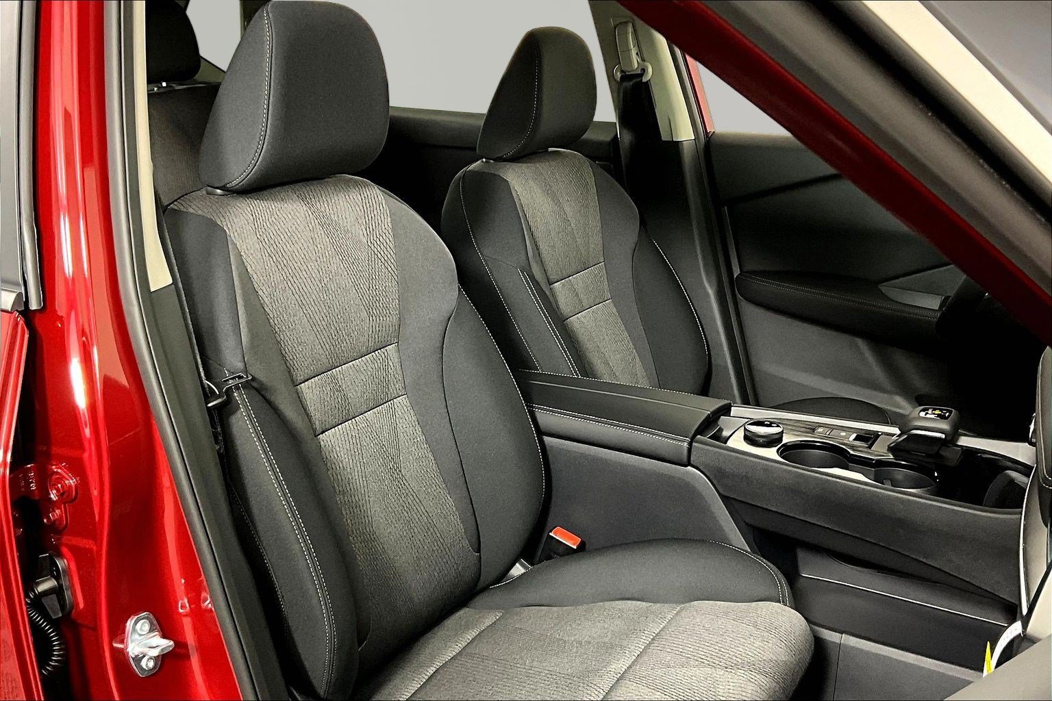 New 2026 Nissan Rogue SV w/ Cold Weather Package AWD/4WD image 18
