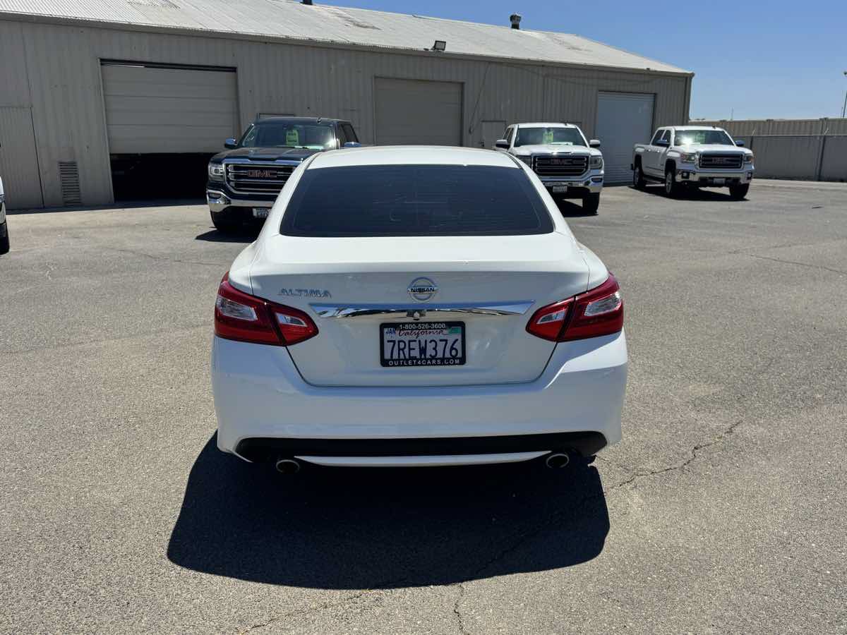 Used 2016 Nissan Altima 2.5 S w/ Power Driver Seat Package FWD image 8