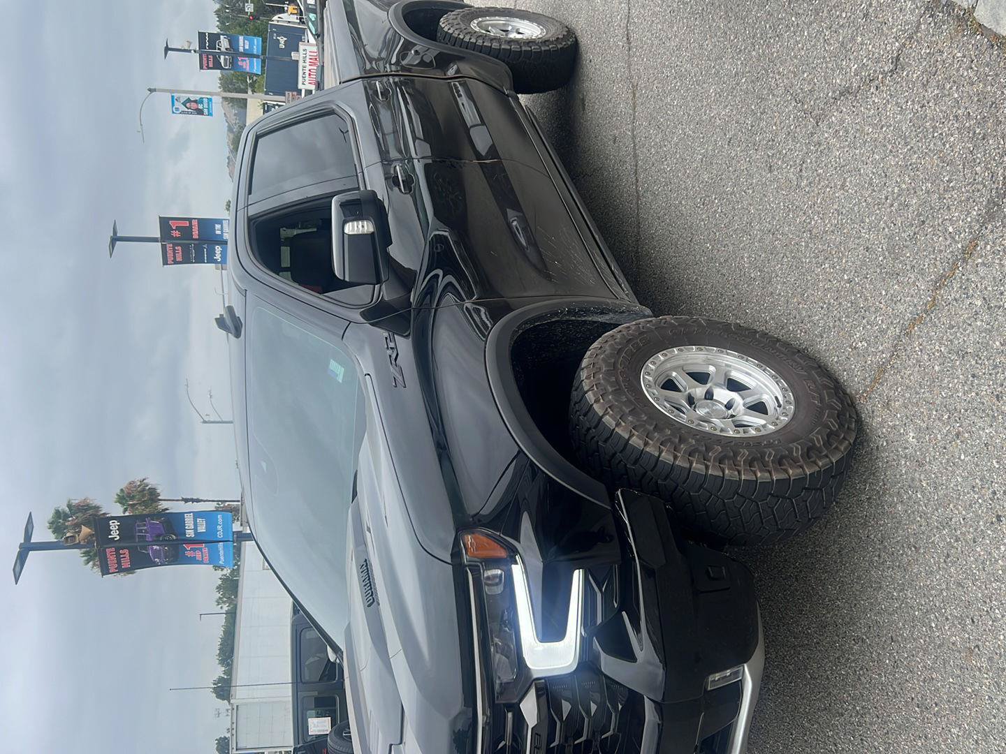 Used 2024 Chevrolet Silverado 1500 ZR2 w/ Technology Package AWD/4WD image 1