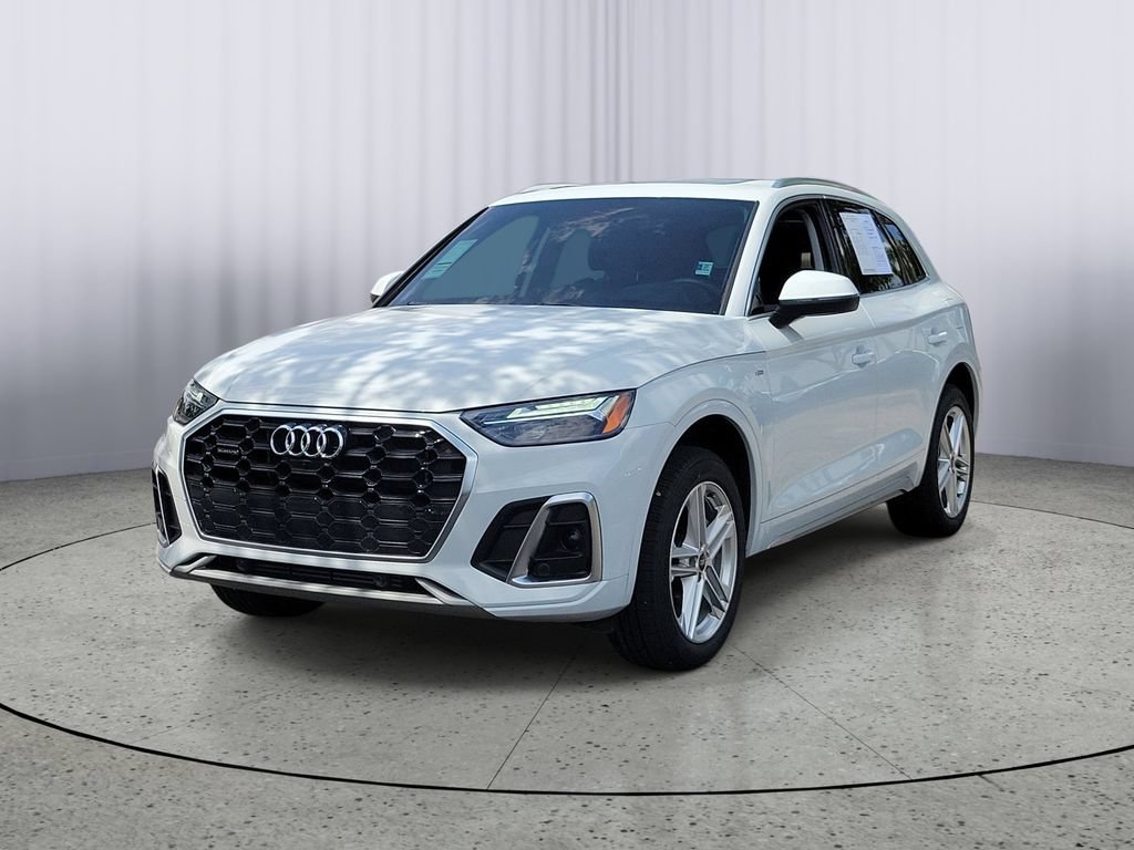 Used 2024 Audi Q5 e Premium Plus w/ Premium Plus Package AWD/4WD image 9