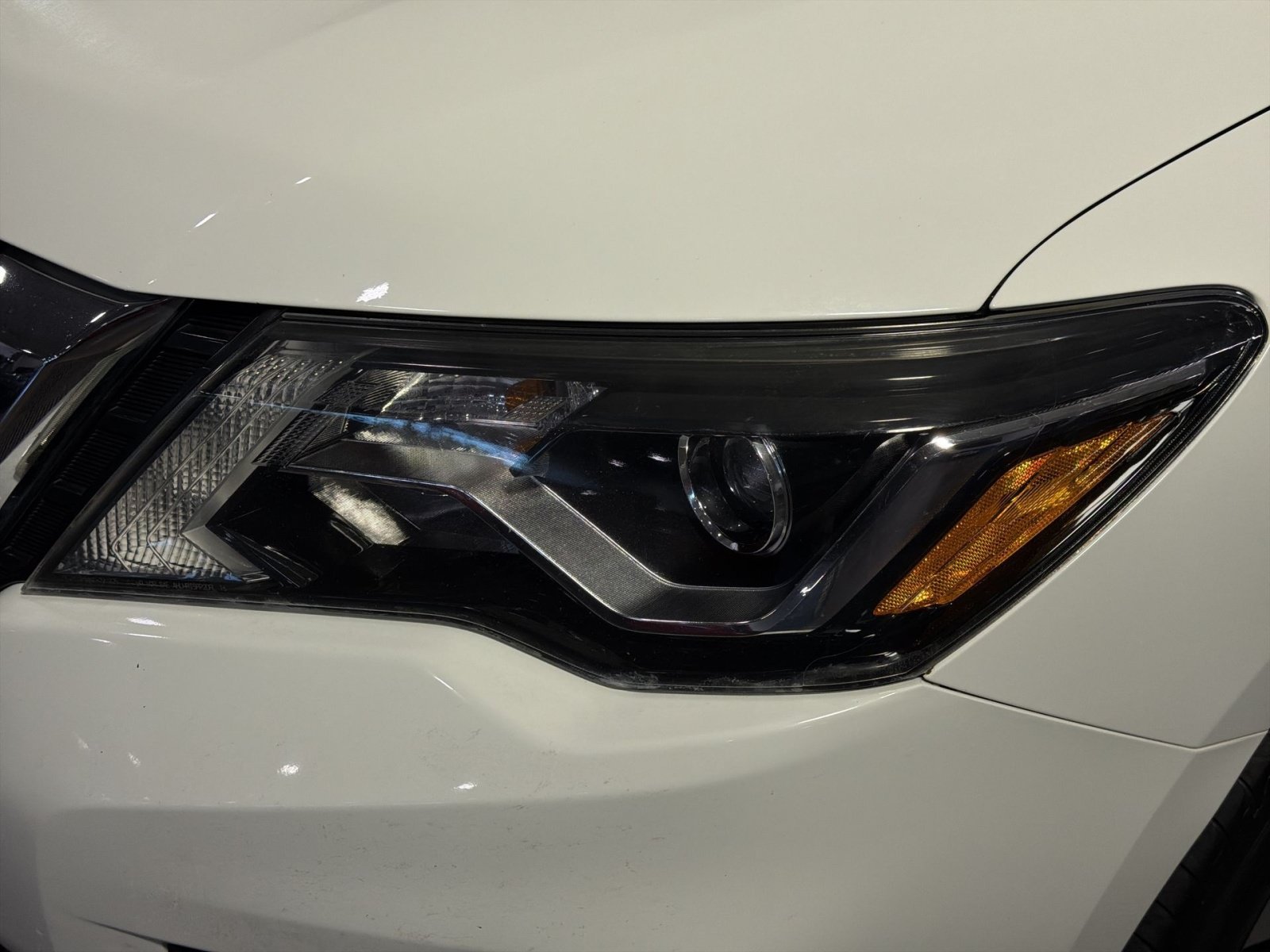Used 2020 Nissan Pathfinder SL FWD image 13