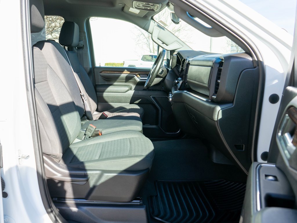 Used 2024 GMC Sierra 2500 SLE w/ Preferred Package image 10