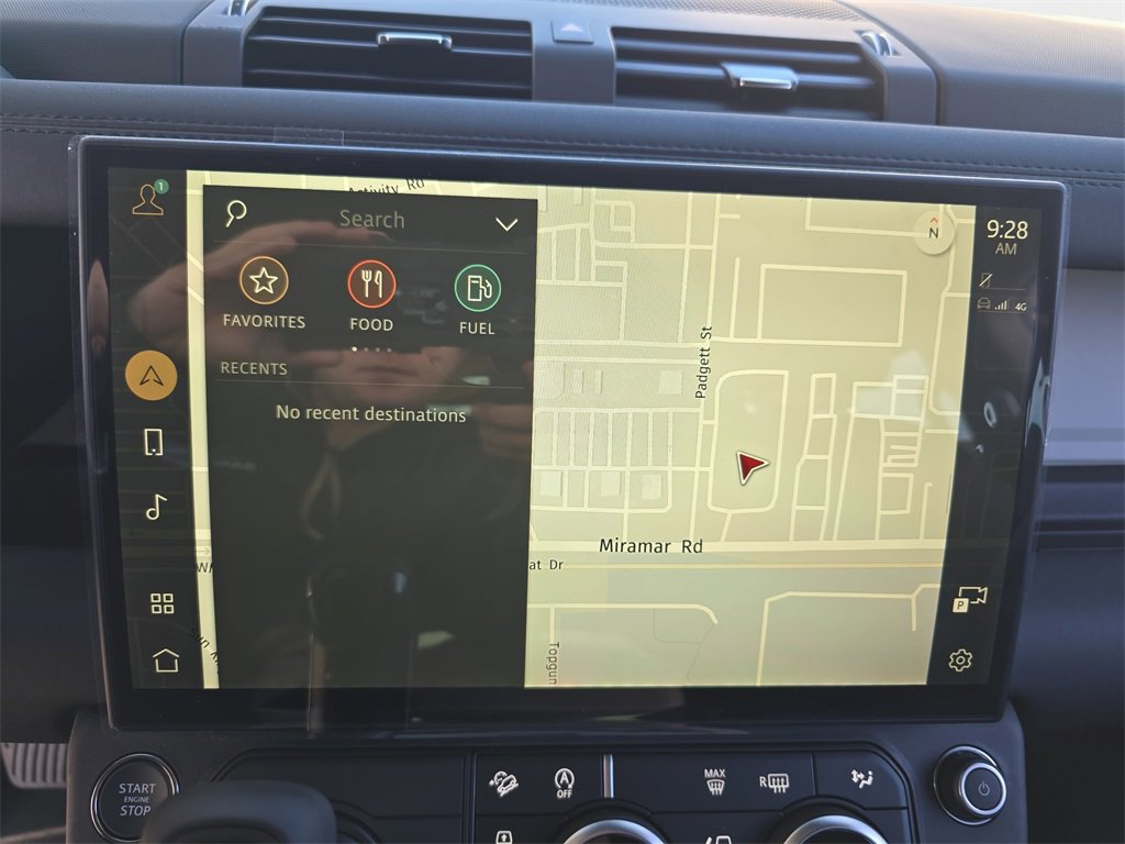 New 2026 Land Rover Defender 130 X-Dynamic SE image 23