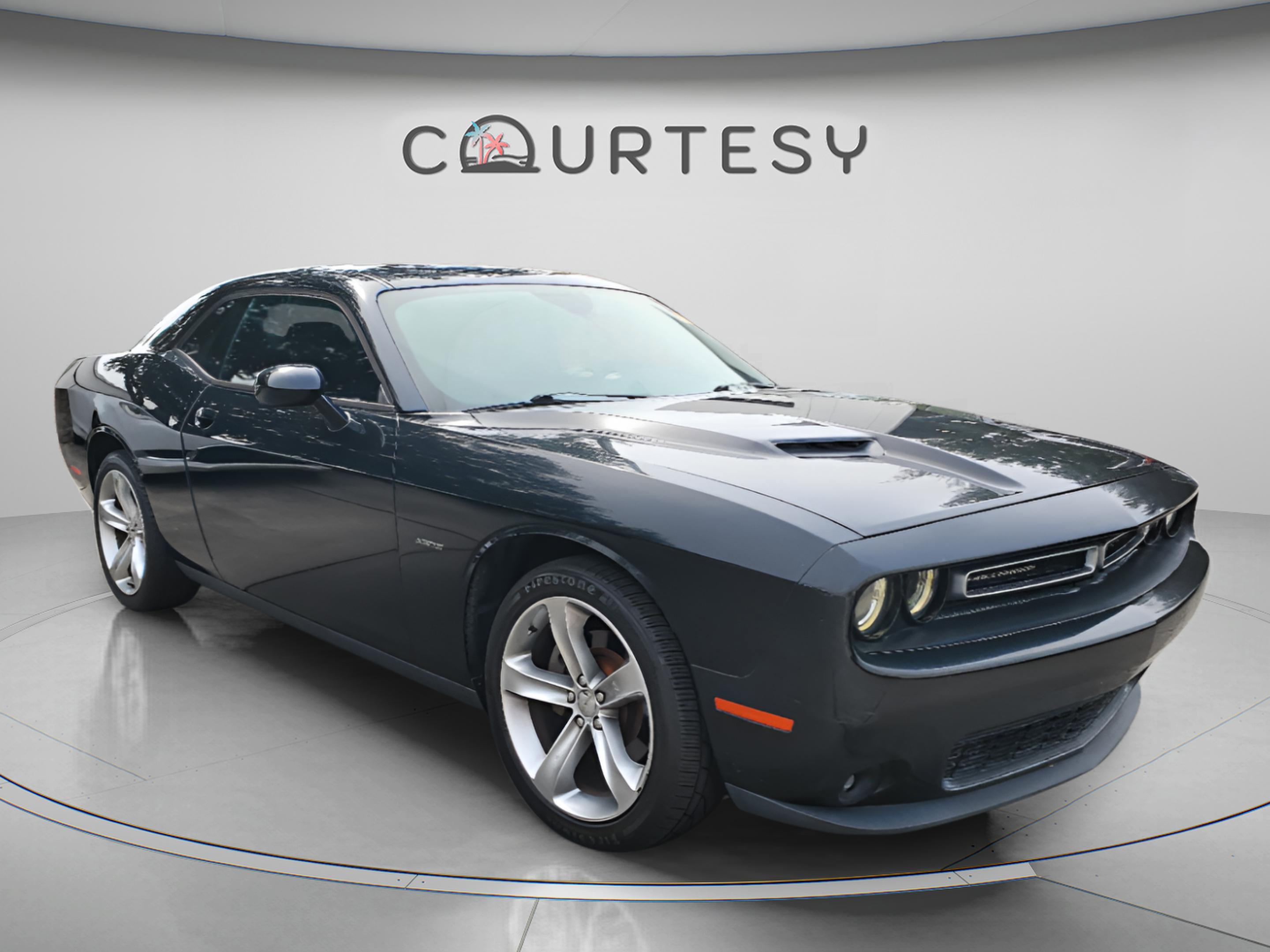 Used 2015 Dodge Challenger R/T w/ Quick Order Package 28B R/T RWD image 4