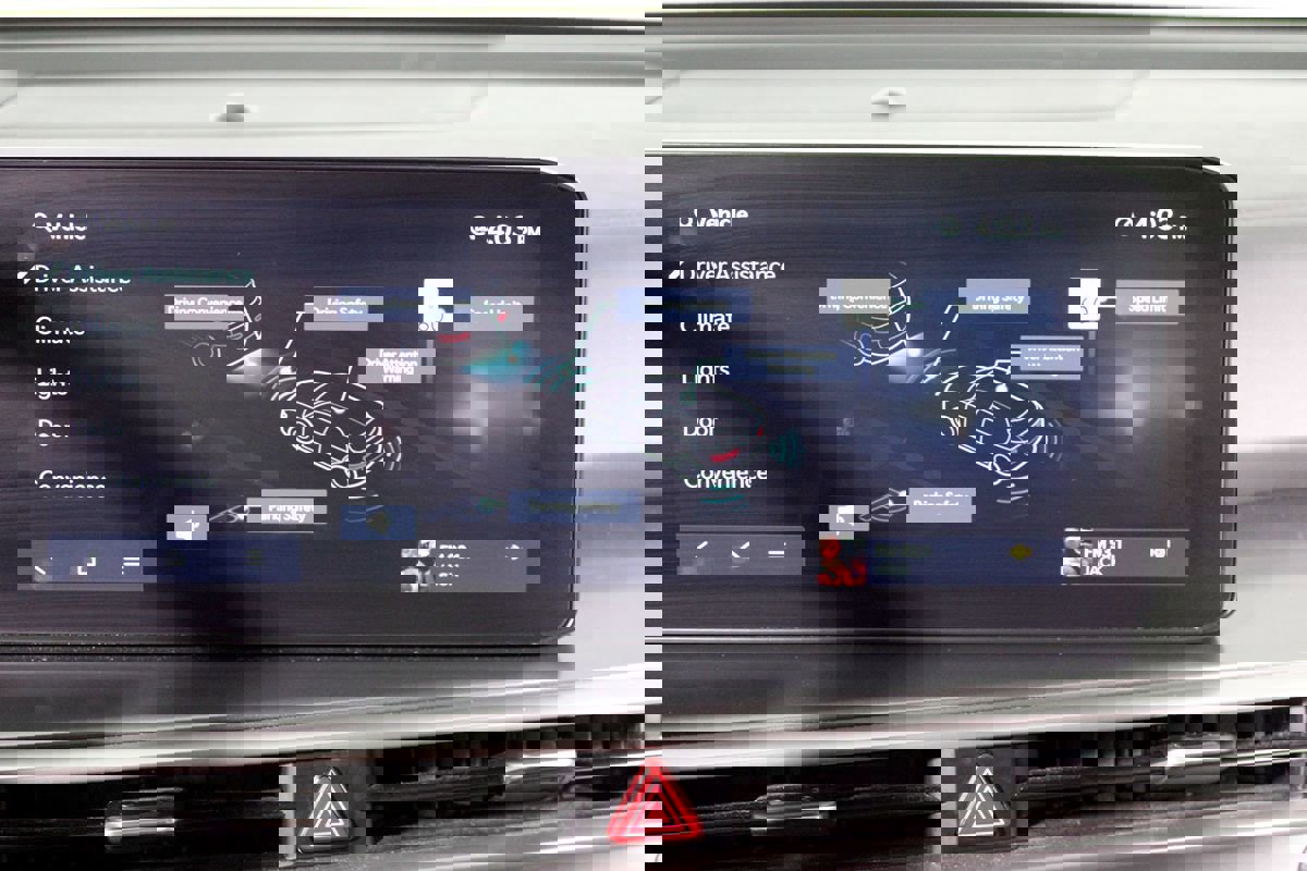 Used 2024 Kia Sorento S image 22