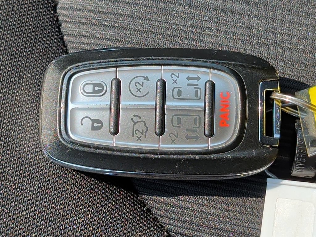 Used 2023 Chrysler Voyager LX FWD image 39