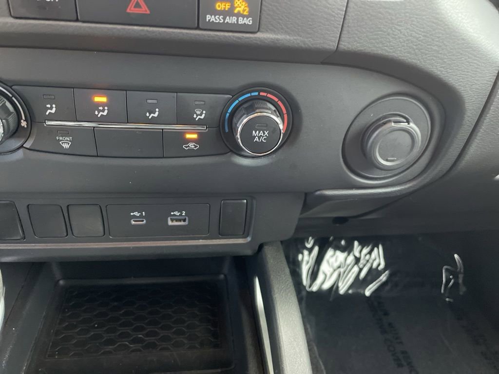 Used 2023 Nissan Frontier SV image 17