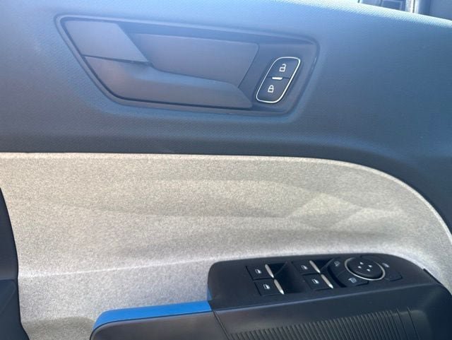 New 2025 Ford Maverick XLT FWD image 16