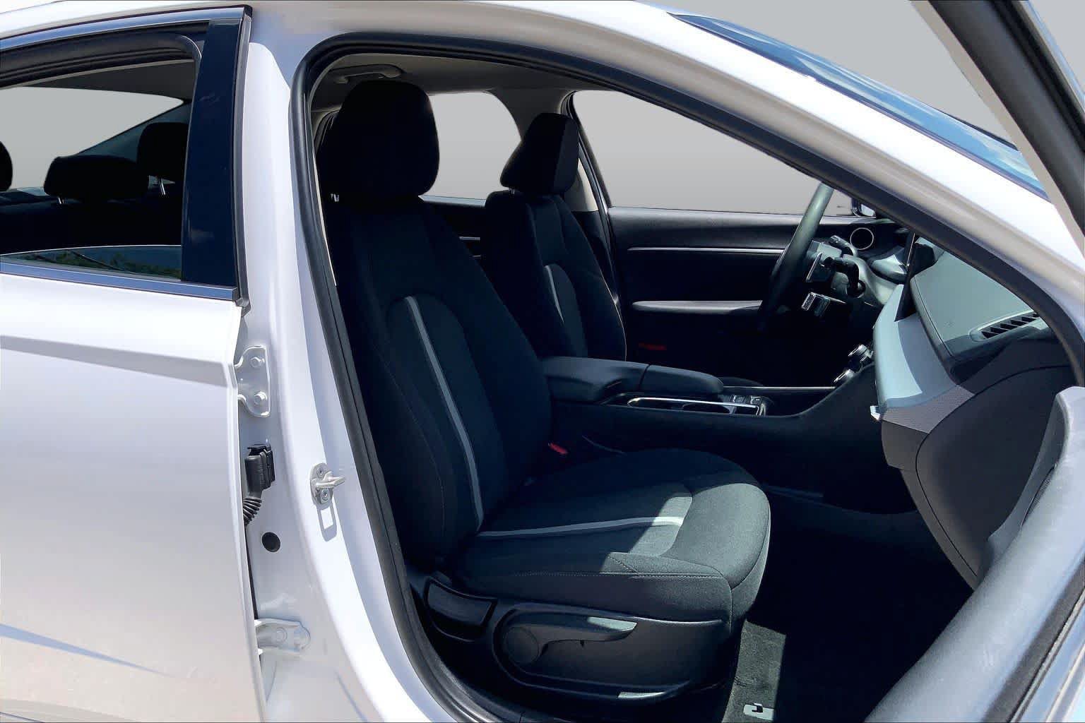 Used 2025 Hyundai Sonata SEL FWD image 9