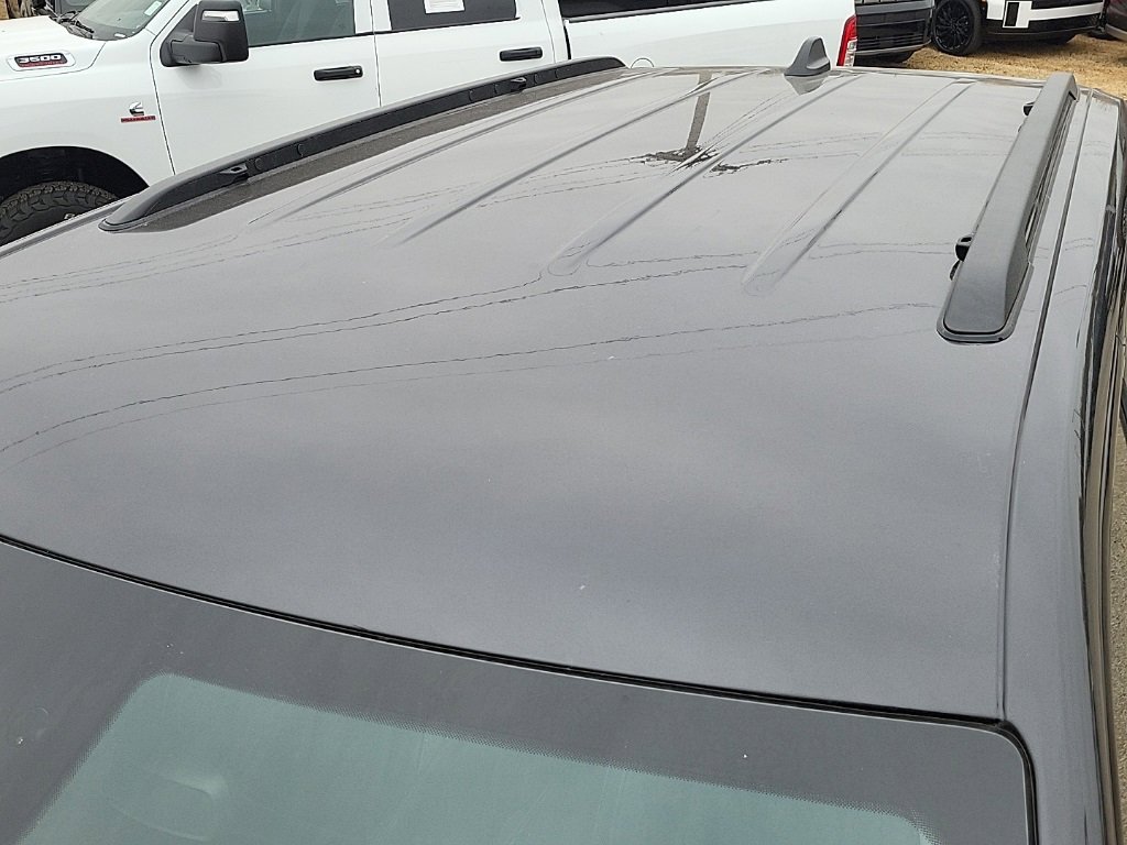 Used 2024 Jeep Grand Cherokee Limited w/ Black Appearance Package image 8