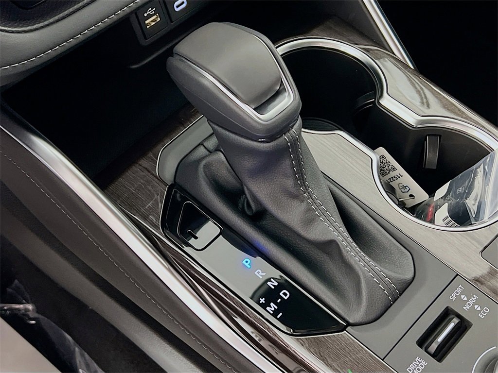 New 2026 Toyota Highlander Limited image 15