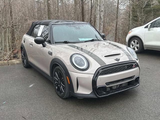 Used 2023 MINI Cooper S w/ Signature Upholstery Package image 2