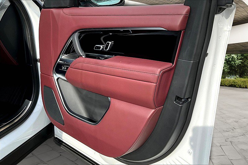 Used 2023 Land Rover Range Rover SE image 19