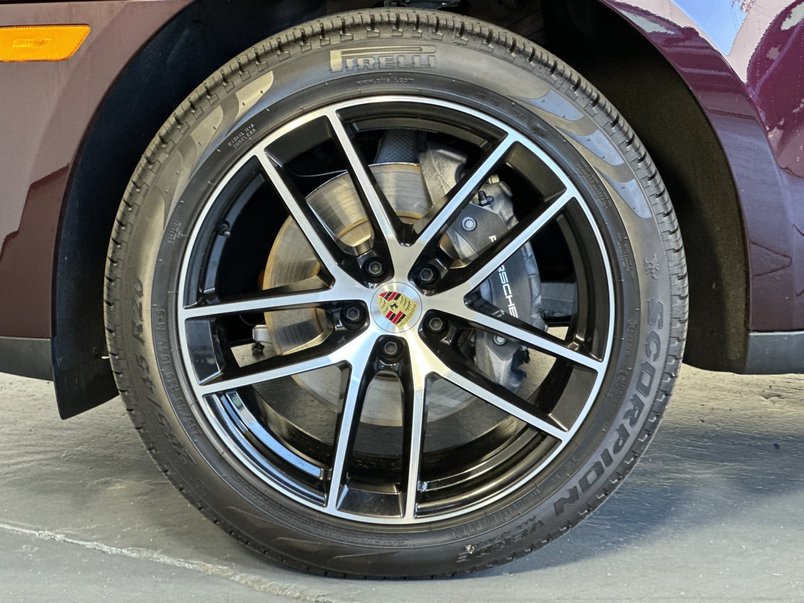 Certified 2026 Porsche Macan AWD/4WD image 32