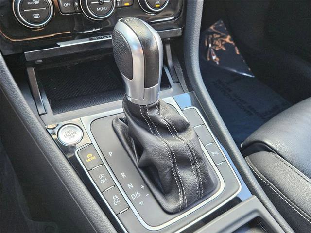 Used 2019 Volkswagen Golf 4-Door image 12