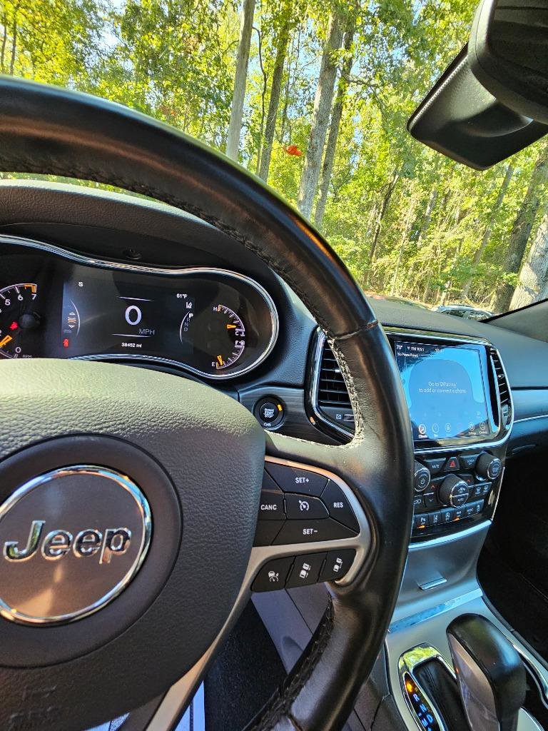 Used 2021 Jeep Grand Cherokee Limited w/ Luxury Group II image 40