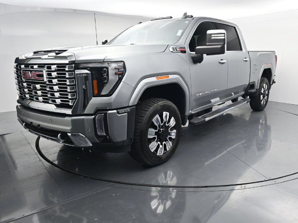 Used 2024 GMC Sierra 2500 Denali w/ Denali Reserve Package AWD/4WD image 4