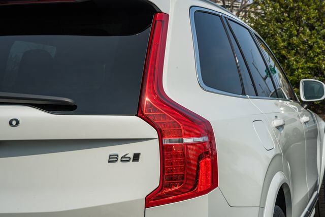 Used 2023 Volvo XC90 B6 Plus w/ Protection Package image 7